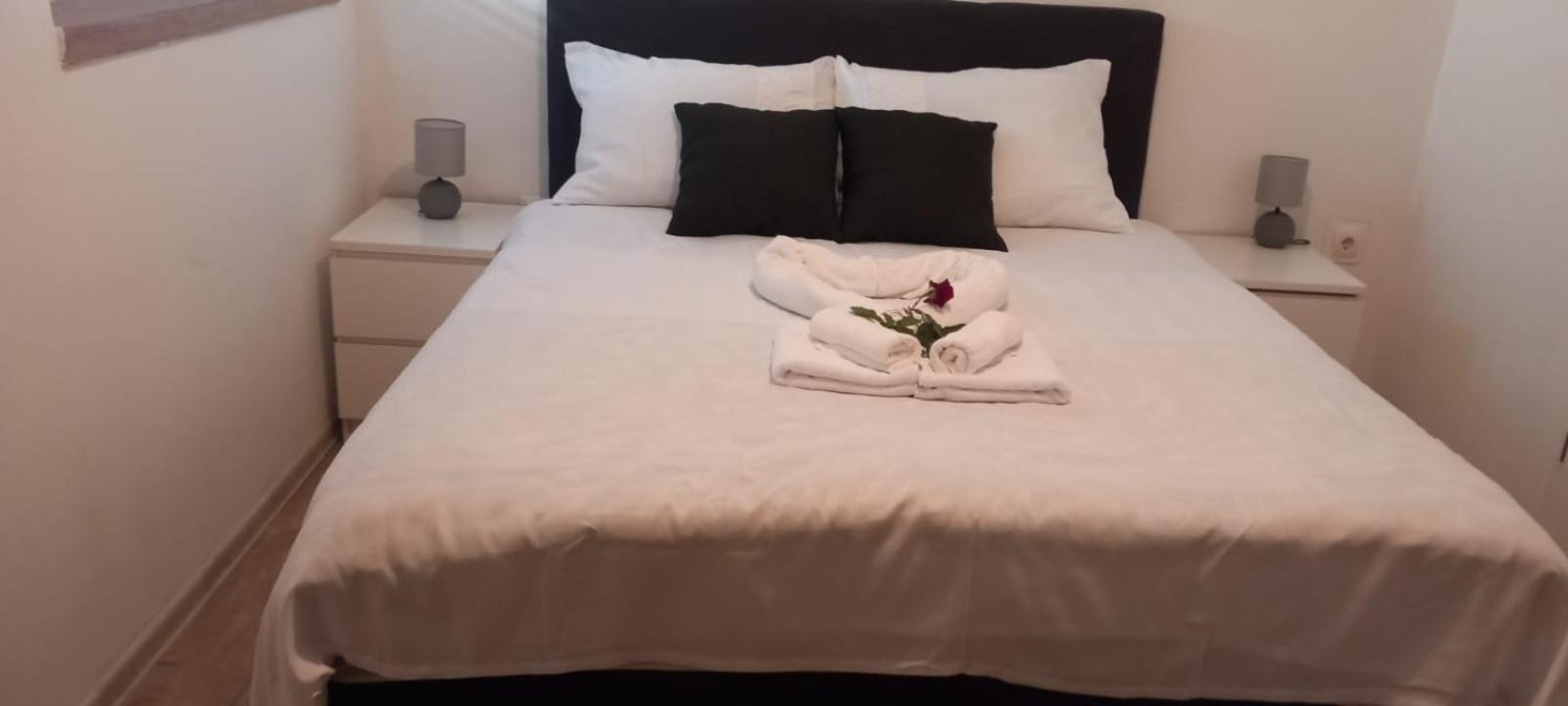 Braavos Apartments Sibenik - Free Parking - Marina 100M Quarto foto